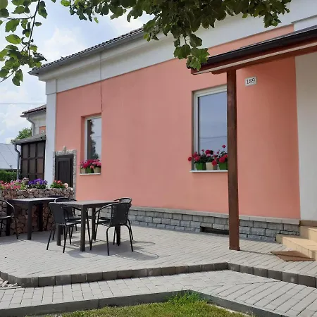 Privát čujová Vendégház *