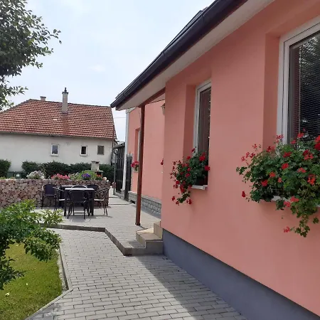 Privat Cujova Pensjonat